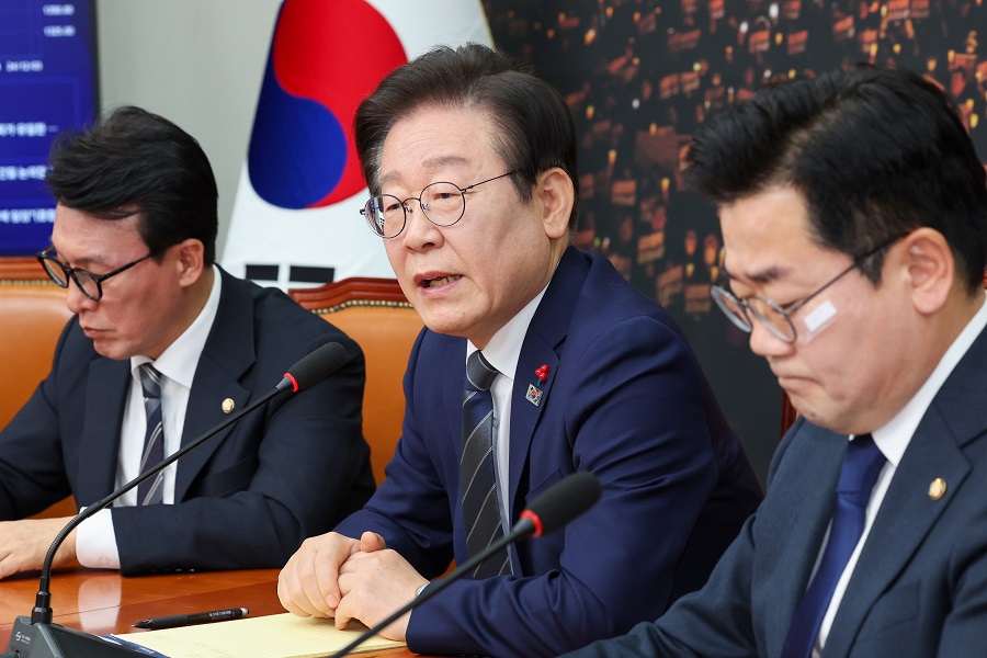 Lee set to meet heads of major conglomerates ahead of Donald Trump summit